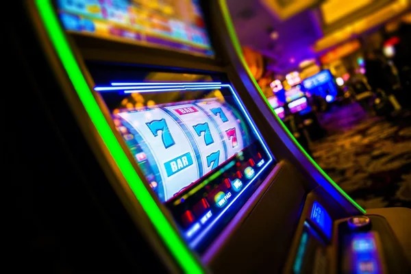 gapai jackpot mobile app interface showing football markets and live tables